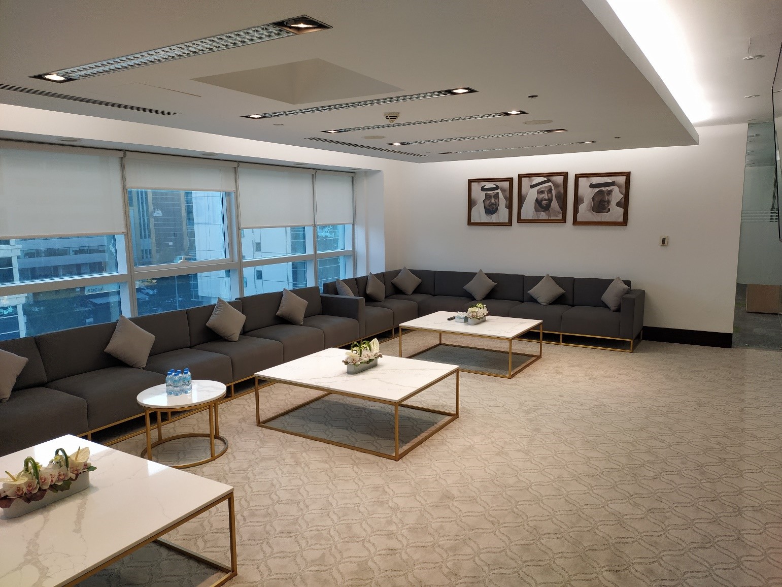Best Office Furniture Selection in Dubai: Opting for In-person Furniture Shopping